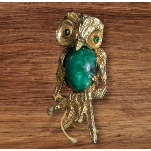 Vintage Hattie Carnegie Owl Brooch With Faux Green Gemstone & Goldtone Finish - Picture 3 of 7